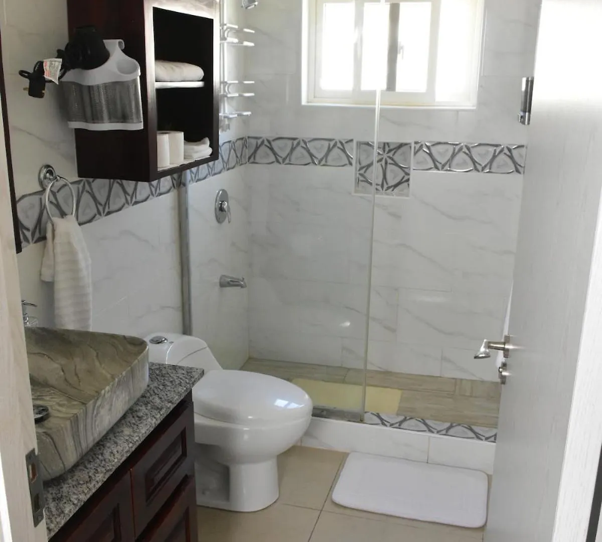 Casa de Férias Experience Luxury & Serenity-Your Perfect Getaway Ocho Rios Jamaica