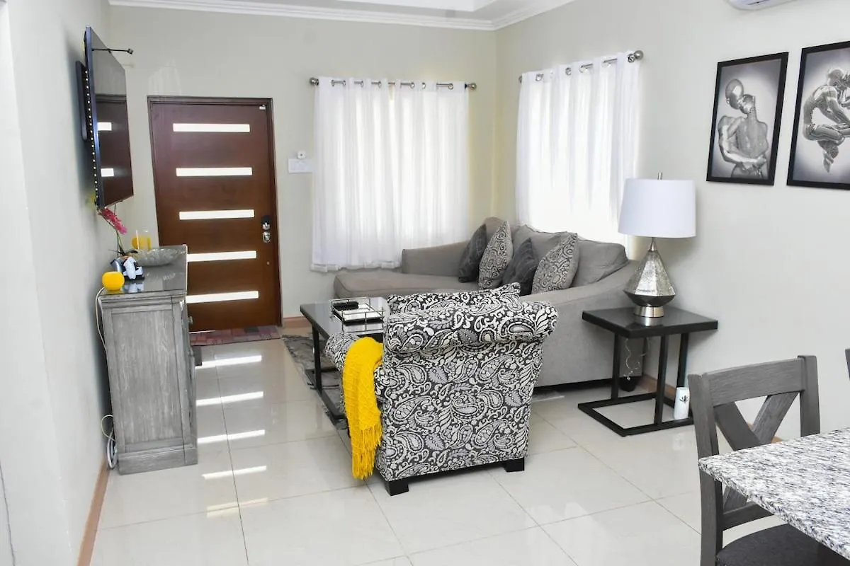 Experience Luxury & Serenity-Your Perfect Getaway Ocho Rios Casa de Férias